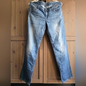 Kut from the Kloth Medium Blue Straight Leg Jeans